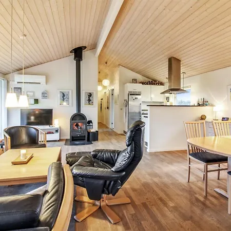 Holiday home Joris - 1-5km From The Sea In Nw Jutland By Interhome *