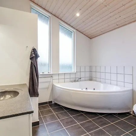 Joris - 1-5km From The Sea In Nw Jutland By Interhome * Lokken